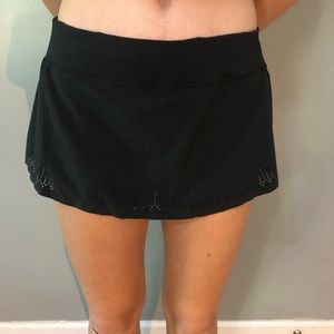 Lululemon low rise, black skort